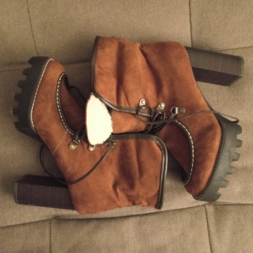 Gorgeous Women's Platform Classy-Rugged Color Autumn Rust - Picture 2 of 3
